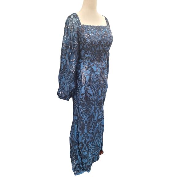 NWT Long Sleeved Patterned Sequin Gown in Blue - Picture 4 of 12